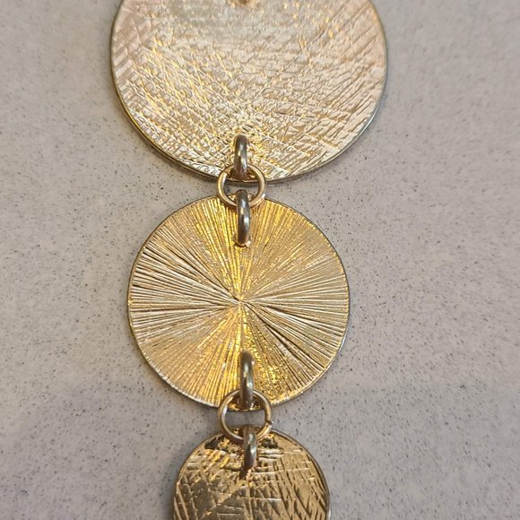 NWT Sparkly Silver & Gold Colored Necklace/ Earring Set. - Picture 13 of 14